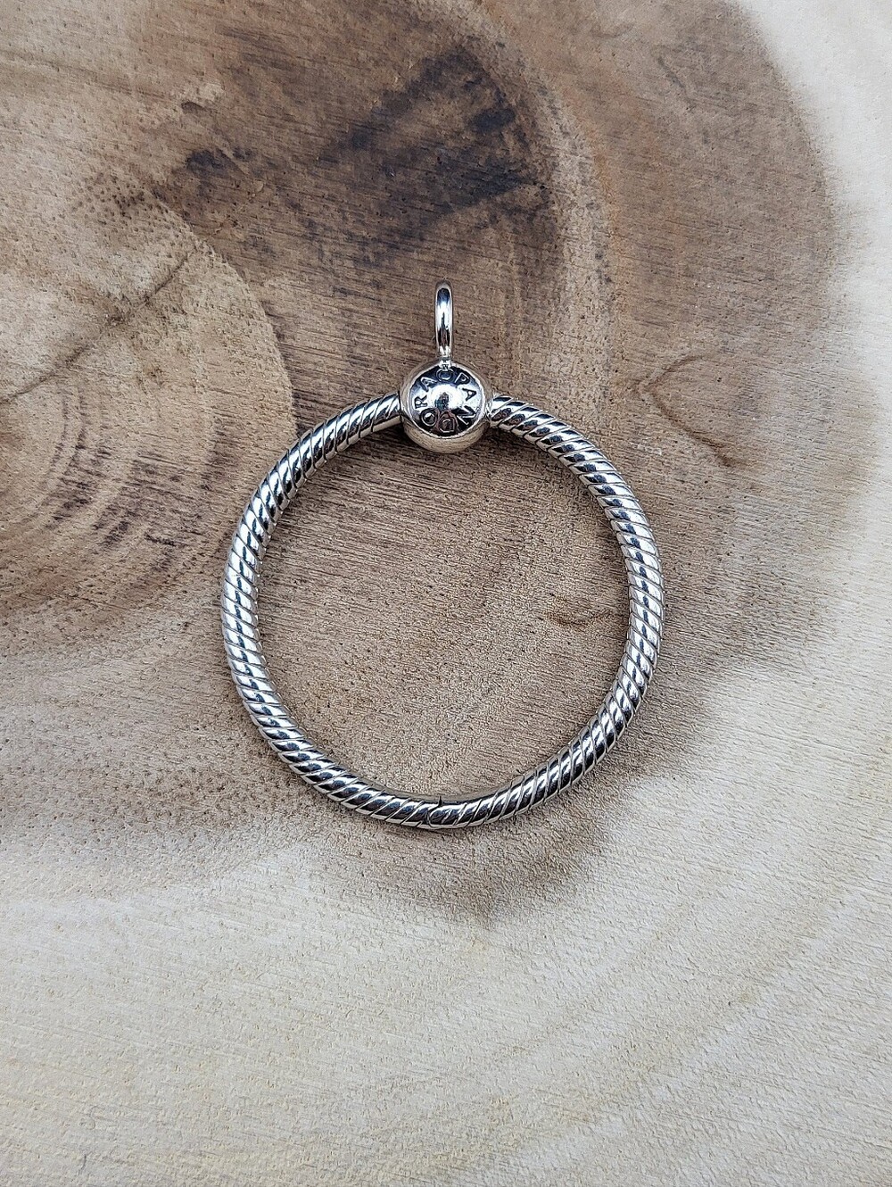 Pandora Medium O pendant In Sterling Silver